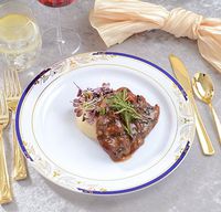 Posh Party Supplies - Round White Disposable Plastic Dinnerware Combo Pack - 120 Guest Plastic Plate Package - Includes 120 Plastic Dinner Plates & 120 Plastic Dessert Plates (240)