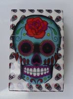 3114-123 - king size -candy skull cigarette case - flip open