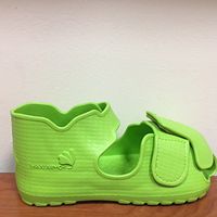 Max Armour Toe Guard Cast Shoe (Medium, Light Green)