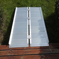 Bigbanana 4 FT Portable Folding Wheelchair Ramps Non-Skid Aluminum Loading Traction Threshold Ramp with Ribbed Surface and Carrying Handle, Holds up to 600 lbs