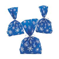 Fun Express - Blue Snowflake Cello Bags (12pc) for Christmas - Party Supplies - Bags - Cellophane Bags - Christmas - 12 Pieces
