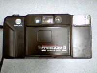 Minolta Freedom II Quartz Date Auto Focus 35mm Film Camera w/ISO Dial Auto Set 100-1000, 100, 200, 400 on bottom