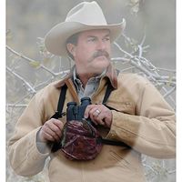 Crooked Horn Bino-Shield Realtree AP Medium