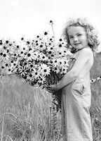 Avanti Historic America Blank Notecards, Little Girl with Wildflowers, 10-Count