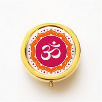 RhyNSky Hindu God Om Symbol Yoga Mini Portable Pocket Pill Box Case Holder for Purse, 3 Compartments, Gold, FG504
