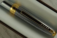 Cross Medalist Diamond Cut Crosshatch and Extremely Polished Barrel with Cross Signature 23KT Gold Mid Ring and Appointment 0.7mm Pencil