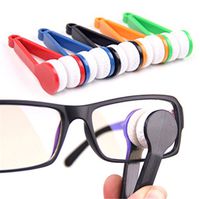 Glasses Eyeglass Microfiber Spectacles Cleaner Soft Brush Cleaning Tool Mini Microfiber Glasses Eyeglasses Cleaner Cleaning Clip (Random Color)