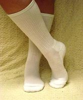 MDI J-800 Roomy Diabetic Socks - White Crew, Large