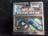 NASCAR DIE CAST CAR KEYCHAIN & CIGARETTE LIGHTER GIFT SET