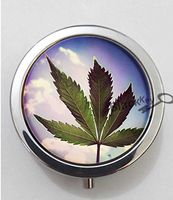 BlackKey Multicolor Marijuana Weed Leaf 3-Compartment Decorative Pocket Gift Box Case Organizer for Pill, Color 1 -321
