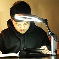 QZY 22 LED Lights HD Magnifier,Benchtop Charging/Battery Dual Use Large Lens 1.5X5 Times White