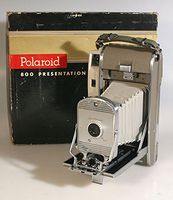POLAROID 800 LAND CAMERA KIT, IN ORIGINAL BOX