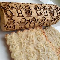 AGUIguo Christmas Rolling Pin Engraved Carved Wood Embossed Rolling Pin with Christmas Snowman for Baking Cookies Kitchen Tool Dough Roller (15 Inch)
