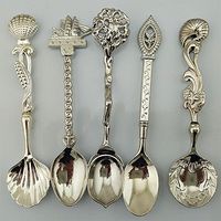 5 Piece Creative Retro Style Metal Carved Coffee Spoons Dessert Spoons Stainless Steel Soup Spoon Set