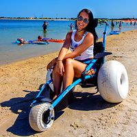 HIPPOCAMPE All Terrain Beach Wheelchair Medium Size -Balloon Tires + Challenger Beach Cart