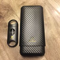 Black Carbon Fiber 3 Ct Wooden Cigar Case Travel Holder with Free V Blade Cutter