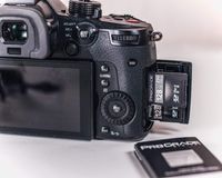 ProGrade Digital SDXC UHS-II V90 Memory Card (128GB)