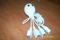 USB Hub 2.0 4-port For Mac and PC High Speed. 4-Legged Octopus (TM). Very Cute Octopus Design. (White)