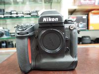 NIKON F5 SLR Body Only (Discontinued by Manufacturer)