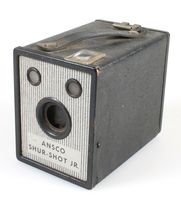 ANSCO SHUR-SHOT JR. VINTAGE BOX CAMERA