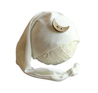 AMOS and SAWYER Knotted Sleeping Hat, Photography Prop (Newborn, Ivory - Moon Button)