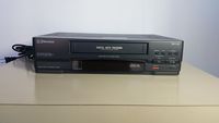 Emerson VCR VCR3002 Video Cassette Recorder Player Digital Auto Tracking