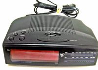 GE FM/AM Clock Radio Model 7-4815 A