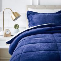 AmazonBasics Ultra-Soft Micromink Sherpa Comforter Bed Set - Twin, Navy Blue