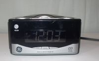 GE 74801 AM/FM Dual-wake CD Clock Radio