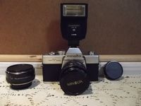Minolta SR T200 Camera Bundle