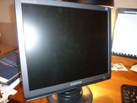 17IN LCD 600:1 1280X1024 Syncmaster 731B 8MS