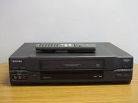 Toshiba M672 Video Cassette Recorder Player VCR 4 Head Hi Fi Stereo VCR Plus + W/ Cable Channel Changer