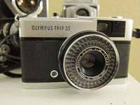 OLYMPUS TRIP 35 FILM CAMERA VINTAGE
