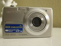 Olympus FE-220 7.1MP 3x optical zoom