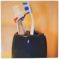 3dRose LLC 8 x 8 x 0.25 Inches Mouse Pad, A Ceramic Toothbrush Holder with Used Toothpaste and Brush (mp_64966_1)